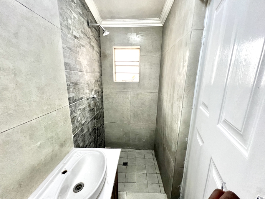 To Let 4 Bedroom Property for Rent in Vorna Valley Gauteng