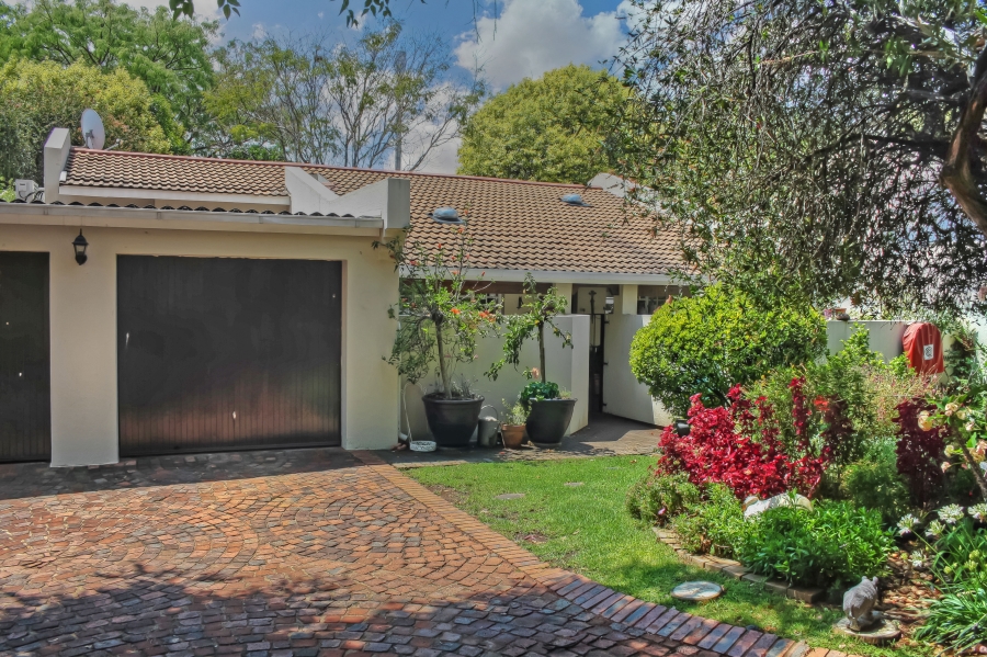 2 Bedroom Property for Sale in Magaliessig Gauteng