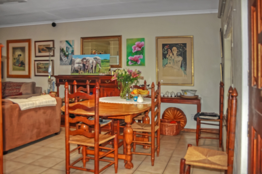 2 Bedroom Property for Sale in Magaliessig Gauteng