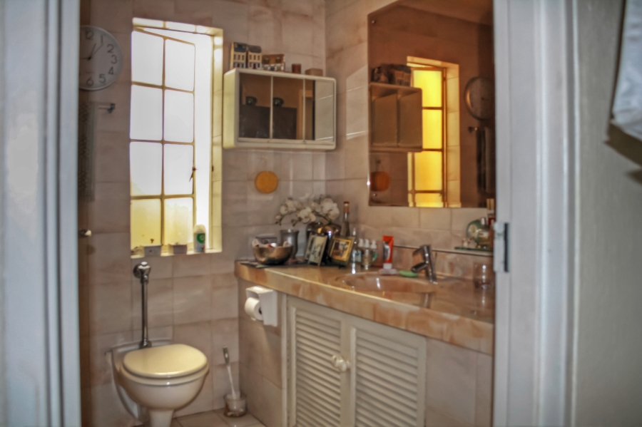 2 Bedroom Property for Sale in Magaliessig Gauteng