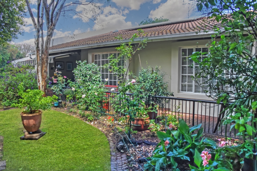 2 Bedroom Property for Sale in Magaliessig Gauteng