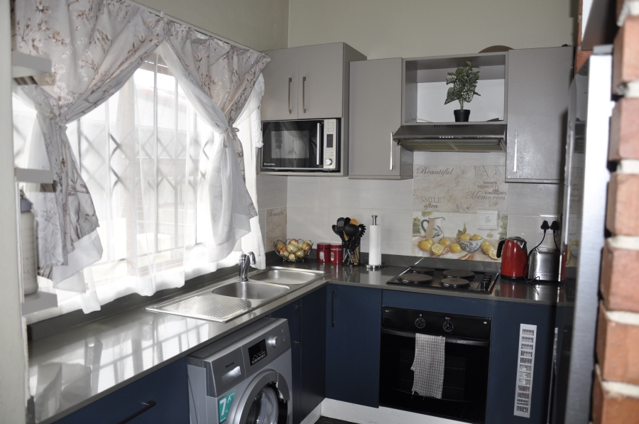 2 Bedroom Property for Sale in Noordwyk Gauteng