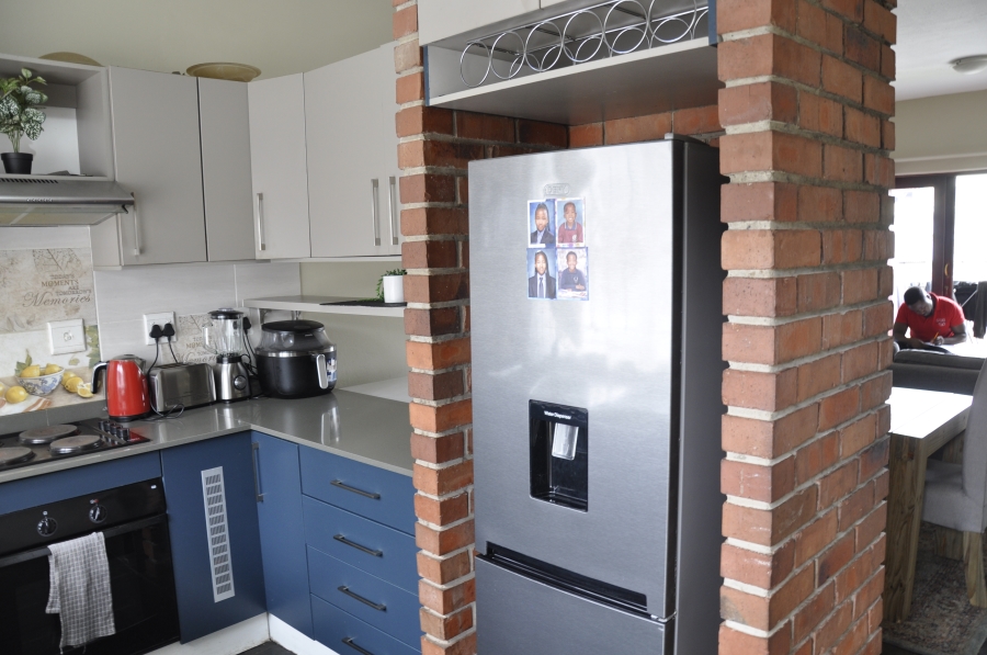 2 Bedroom Property for Sale in Noordwyk Gauteng