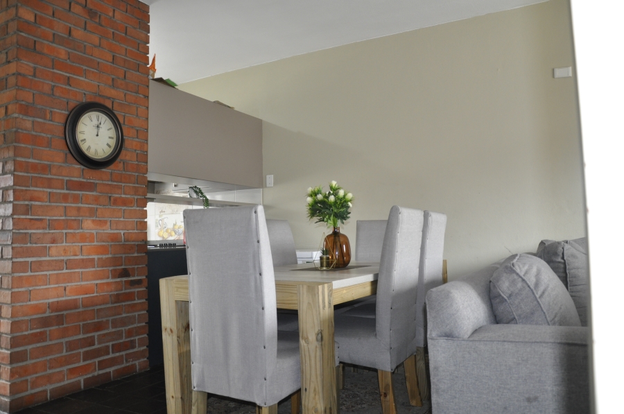 2 Bedroom Property for Sale in Noordwyk Gauteng