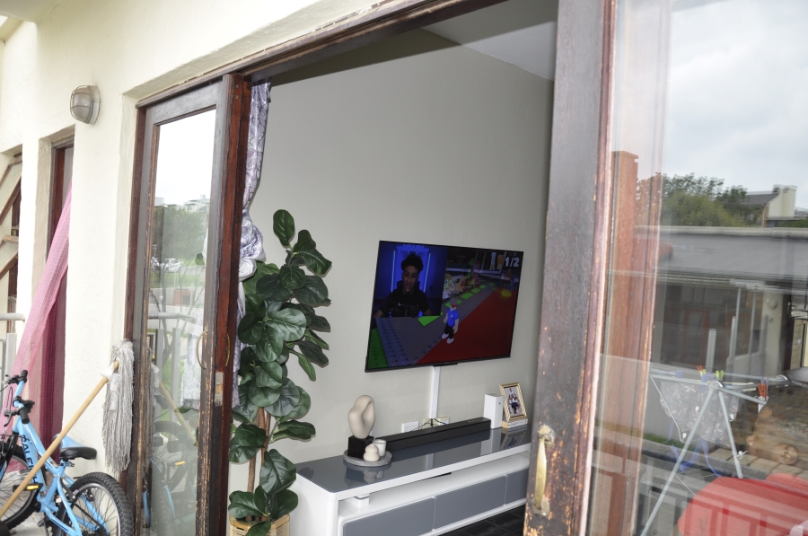 2 Bedroom Property for Sale in Noordwyk Gauteng