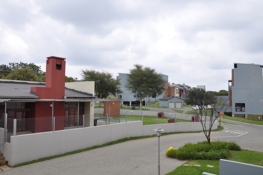 2 Bedroom Property for Sale in Noordwyk Gauteng