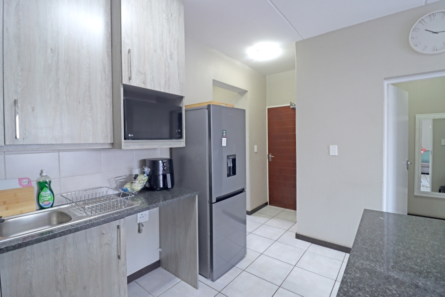 2 Bedroom Property for Sale in Barbeque Downs Gauteng