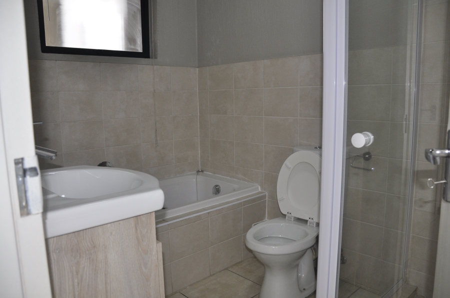 2 Bedroom Property for Sale in Barbeque Downs Gauteng