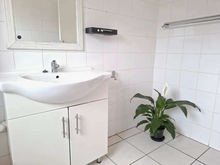 2 Bedroom Property for Sale in Wendywood Gauteng