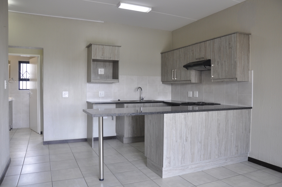 To Let 2 Bedroom Property for Rent in Barbeque Downs Gauteng