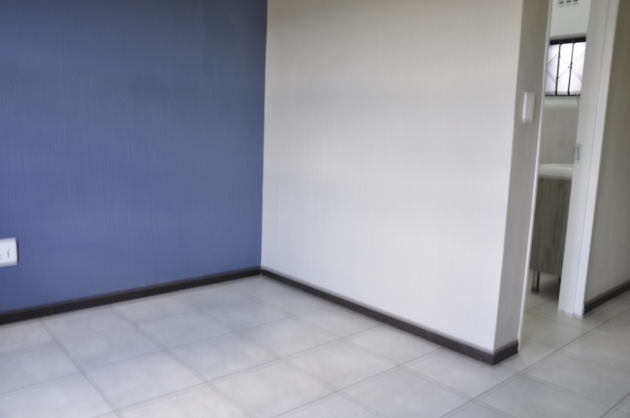 To Let 2 Bedroom Property for Rent in Barbeque Downs Gauteng