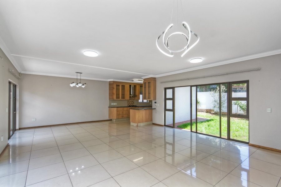 5 Bedroom Property for Sale in Kyalami Glen Estate Gauteng