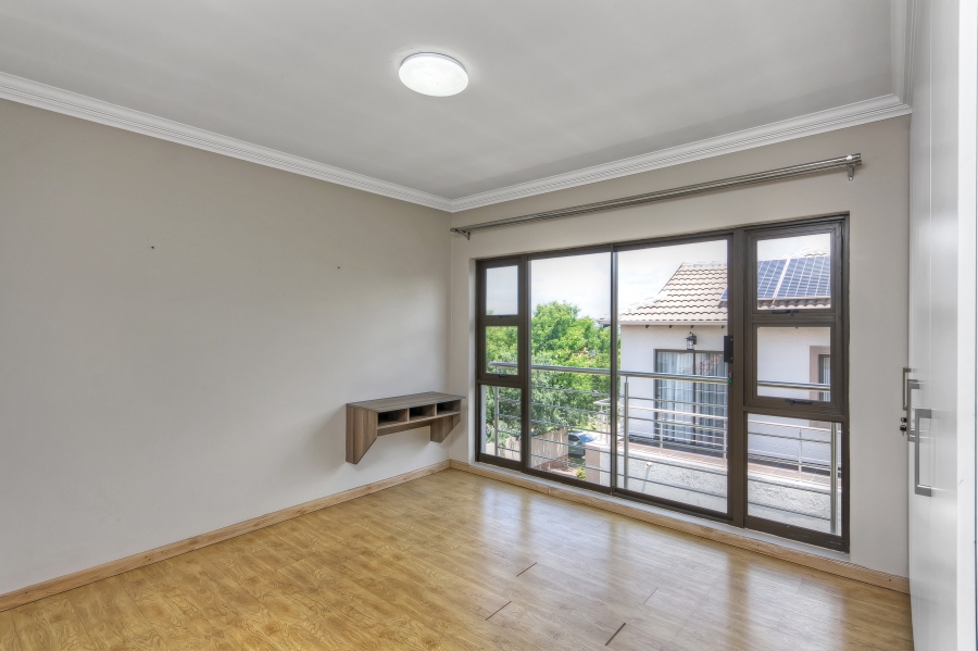 5 Bedroom Property for Sale in Kyalami Glen Estate Gauteng