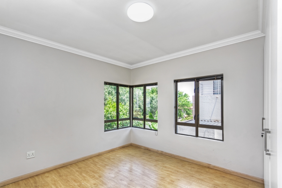 5 Bedroom Property for Sale in Kyalami Glen Estate Gauteng