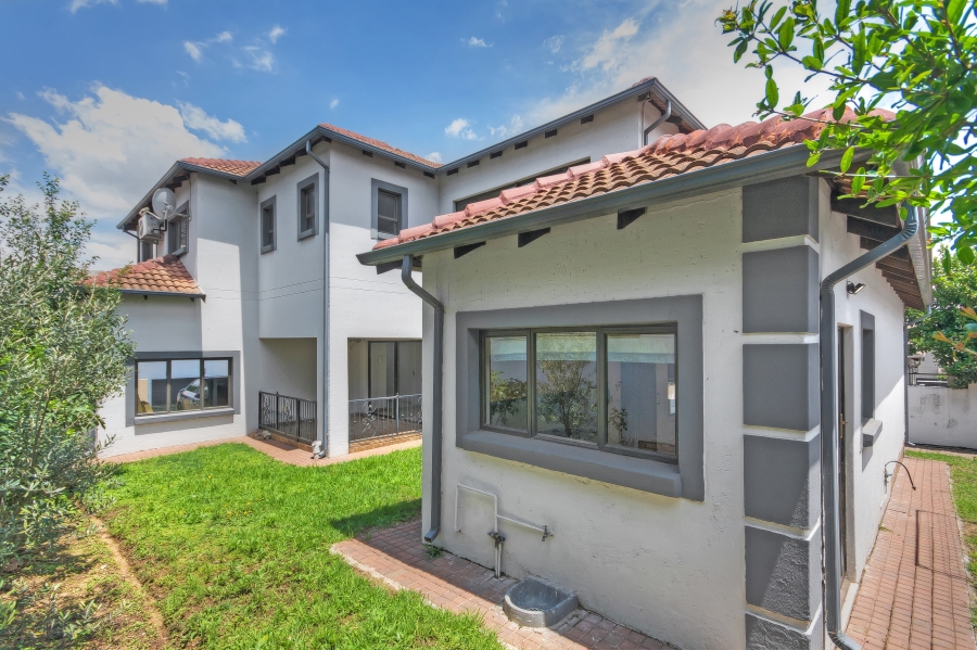 5 Bedroom Property for Sale in Kyalami Glen Estate Gauteng