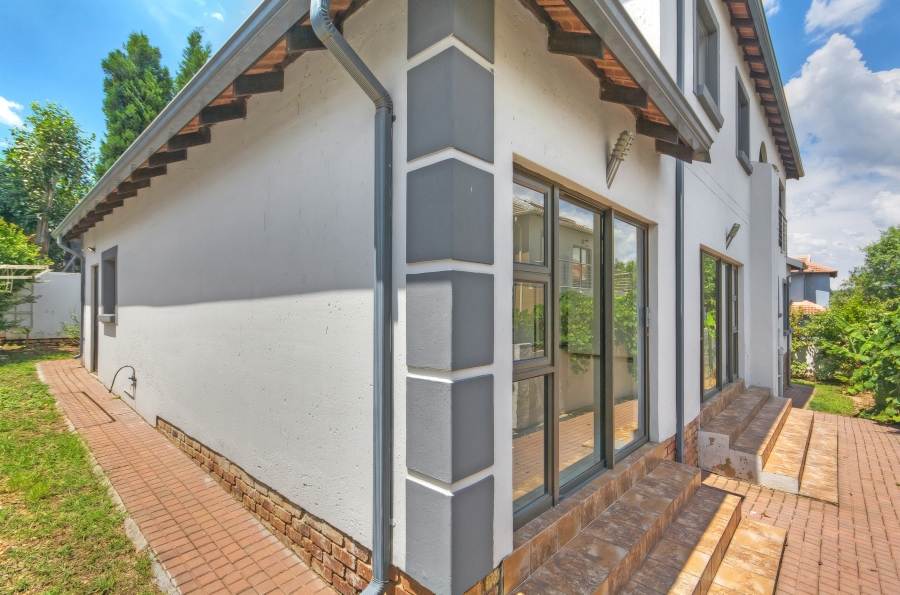 5 Bedroom Property for Sale in Kyalami Glen Estate Gauteng