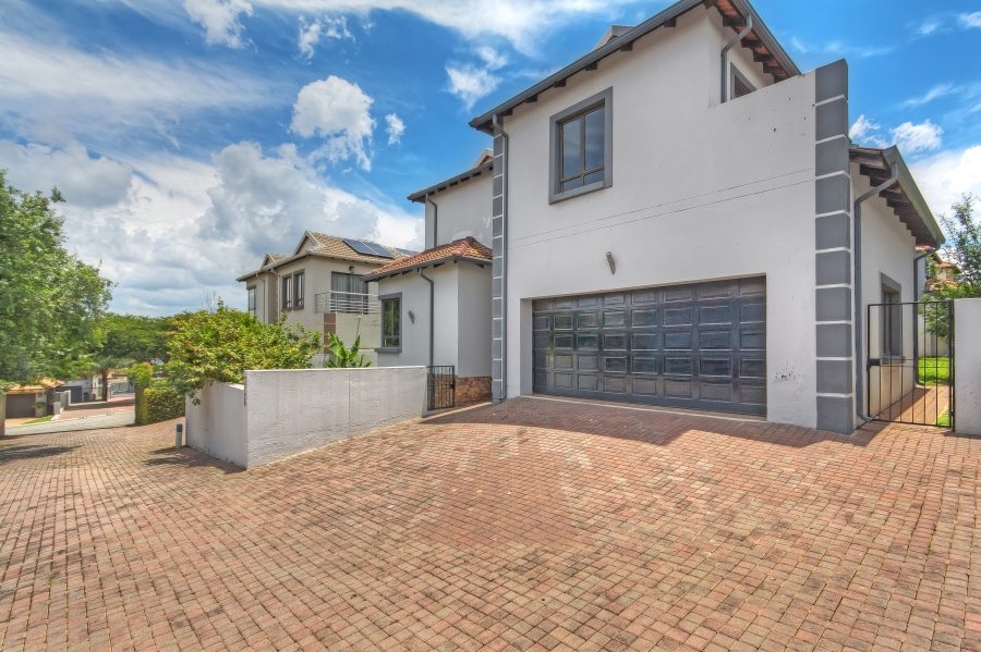 5 Bedroom Property for Sale in Kyalami Glen Estate Gauteng