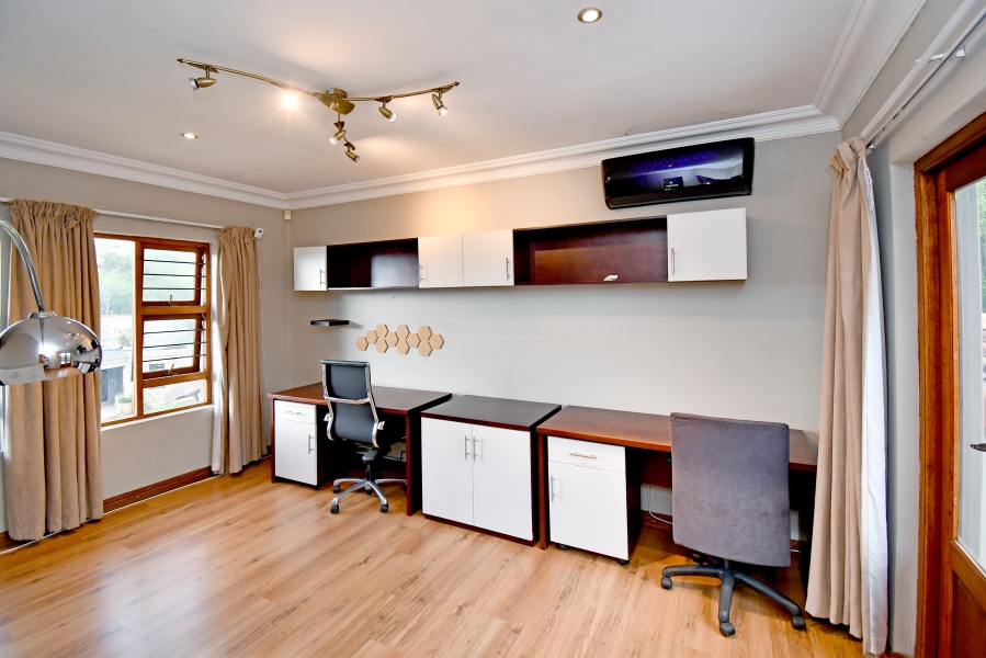 4 Bedroom Property for Sale in Glenferness Gauteng