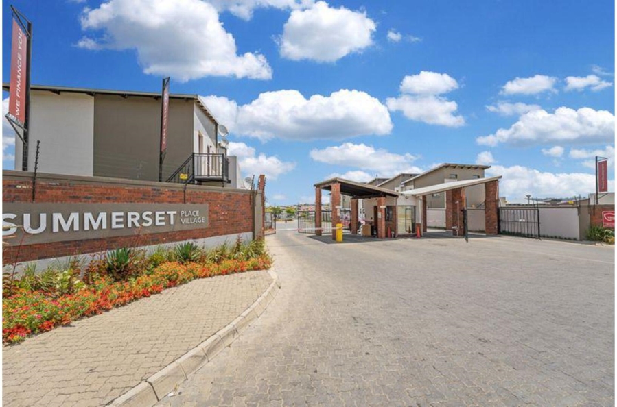 2 Bedroom Property for Sale in Noordwyk Gauteng