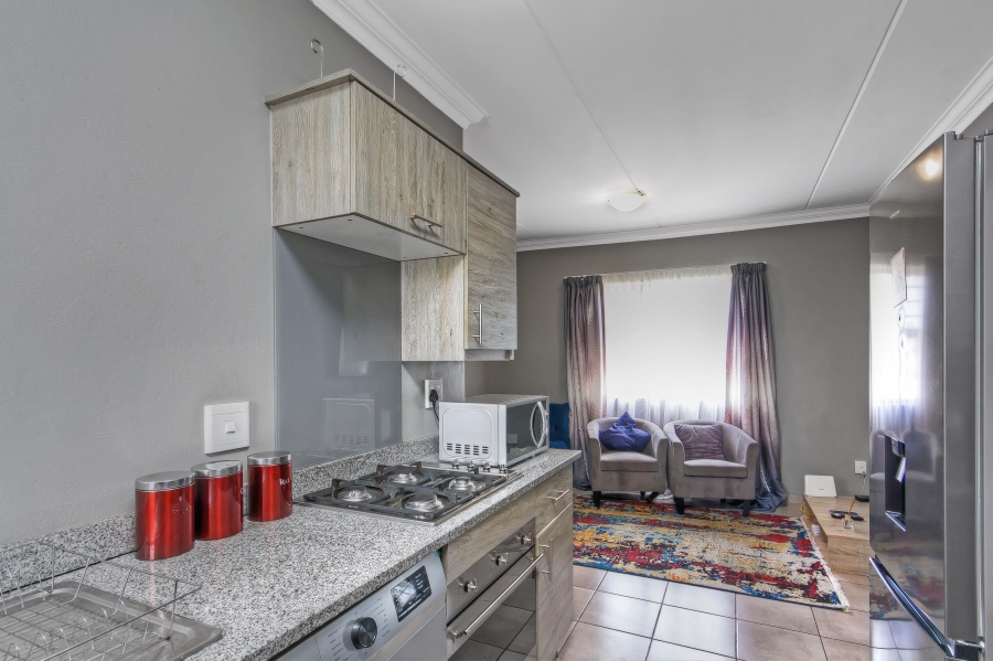 2 Bedroom Property for Sale in Noordwyk Gauteng