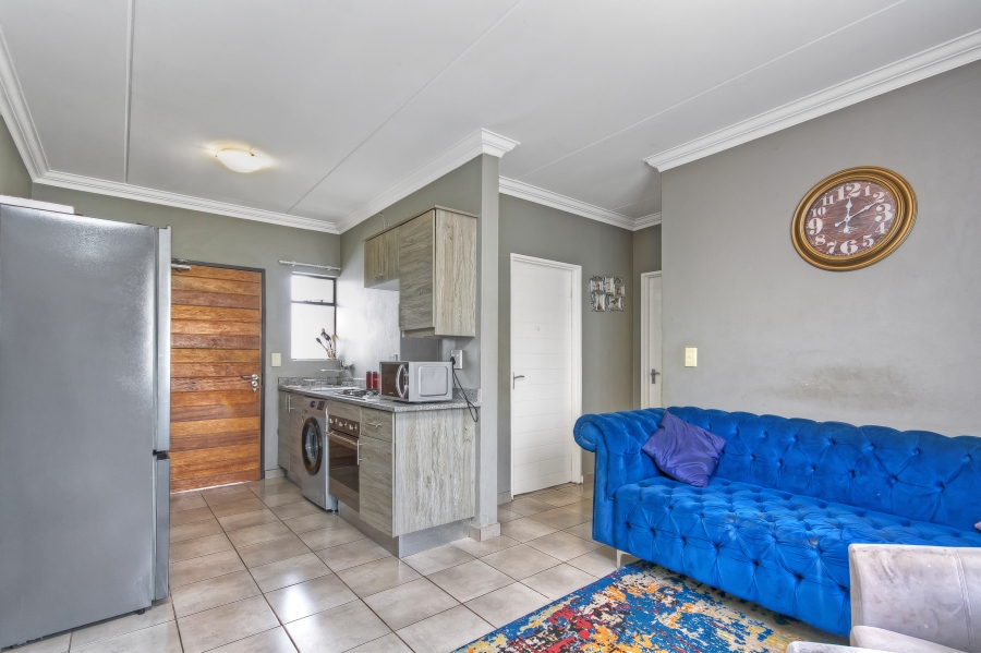 2 Bedroom Property for Sale in Noordwyk Gauteng