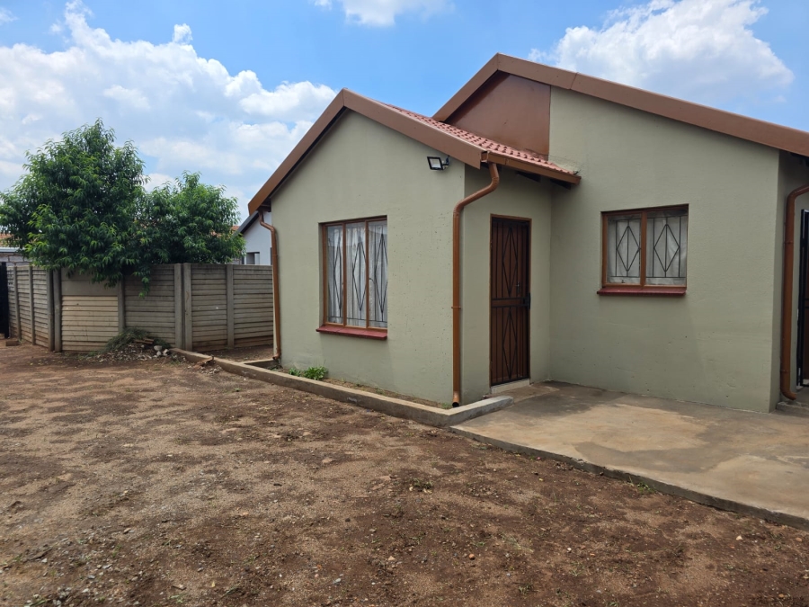 3 Bedroom Property for Sale in Roodekop Gauteng
