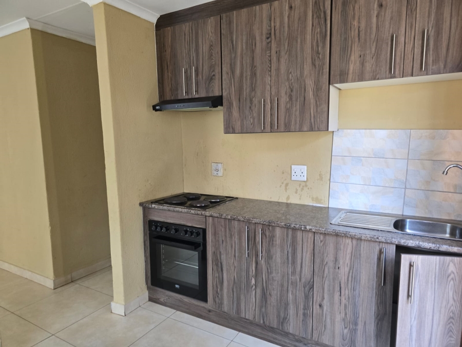 3 Bedroom Property for Sale in Roodekop Gauteng