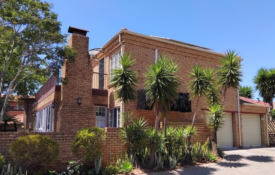 3 Bedroom Property for Sale in Amorosa Gauteng