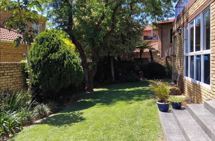 3 Bedroom Property for Sale in Amorosa Gauteng