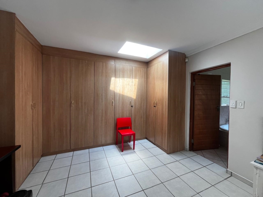 To Let 4 Bedroom Property for Rent in Constantia Kloof Gauteng