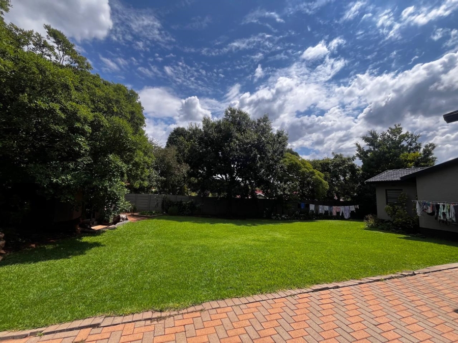 To Let 4 Bedroom Property for Rent in Constantia Kloof Gauteng