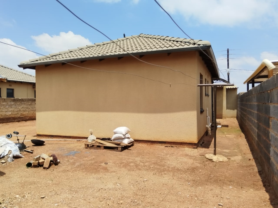 To Let 2 Bedroom Property for Rent in Protea Glen Gauteng