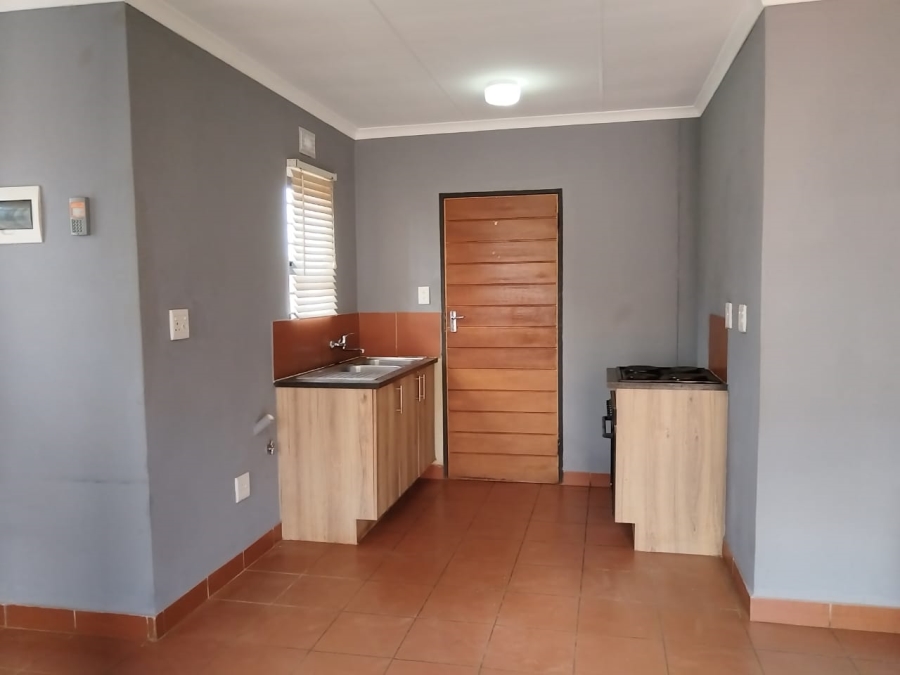 To Let 2 Bedroom Property for Rent in Protea Glen Gauteng