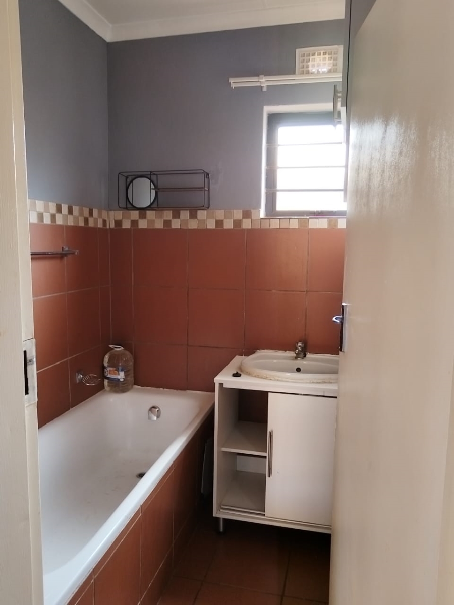 To Let 2 Bedroom Property for Rent in Protea Glen Gauteng