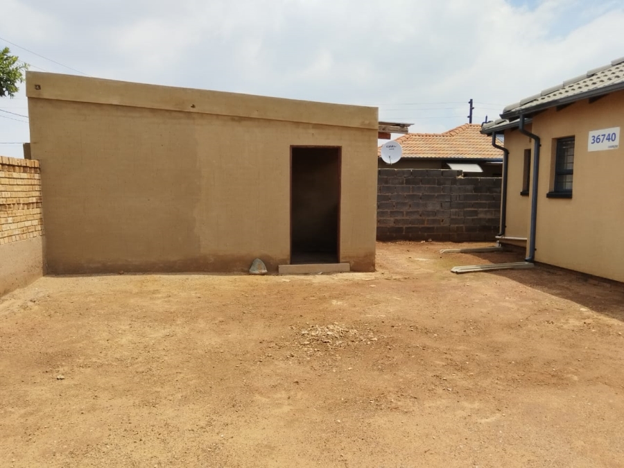 To Let 2 Bedroom Property for Rent in Protea Glen Gauteng
