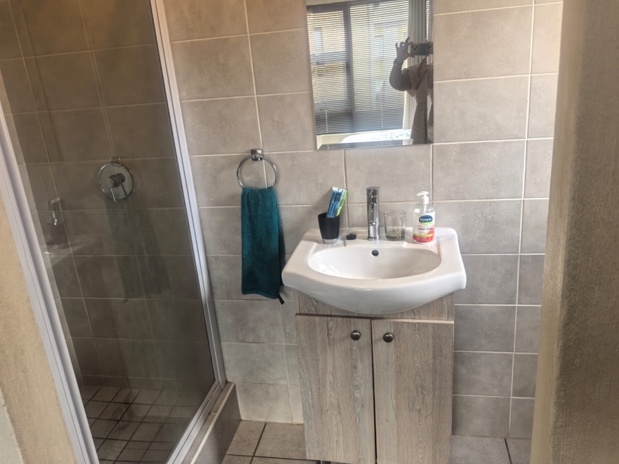 3 Bedroom Property for Sale in Helderkruin Gauteng