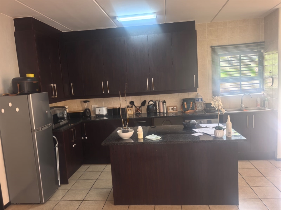 3 Bedroom Property for Sale in Helderkruin Gauteng