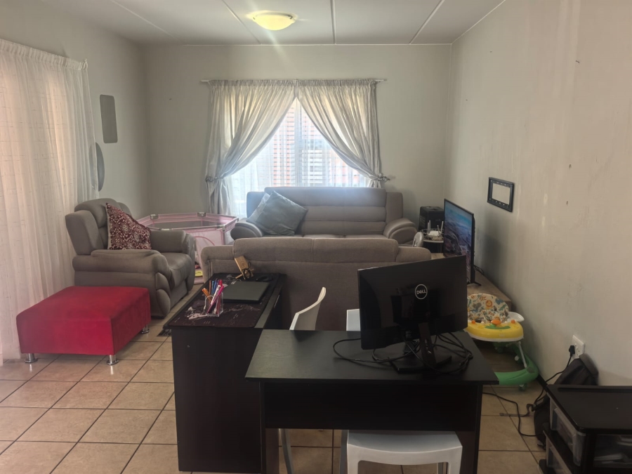 3 Bedroom Property for Sale in Helderkruin Gauteng