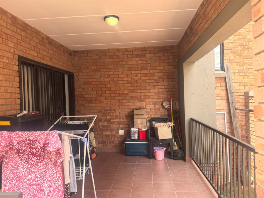 3 Bedroom Property for Sale in Helderkruin Gauteng