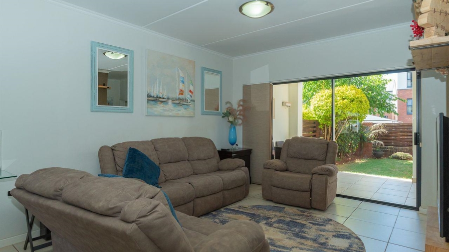 3 Bedroom Property for Sale in Greenstone Crest Gauteng