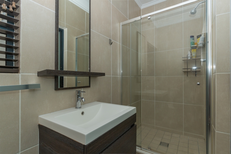 3 Bedroom Property for Sale in Greenstone Crest Gauteng