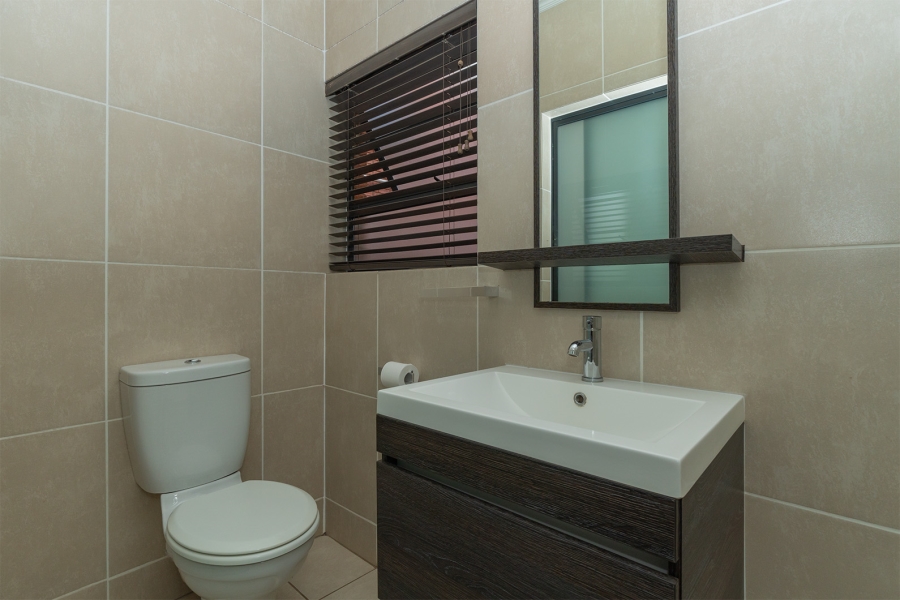 3 Bedroom Property for Sale in Greenstone Crest Gauteng