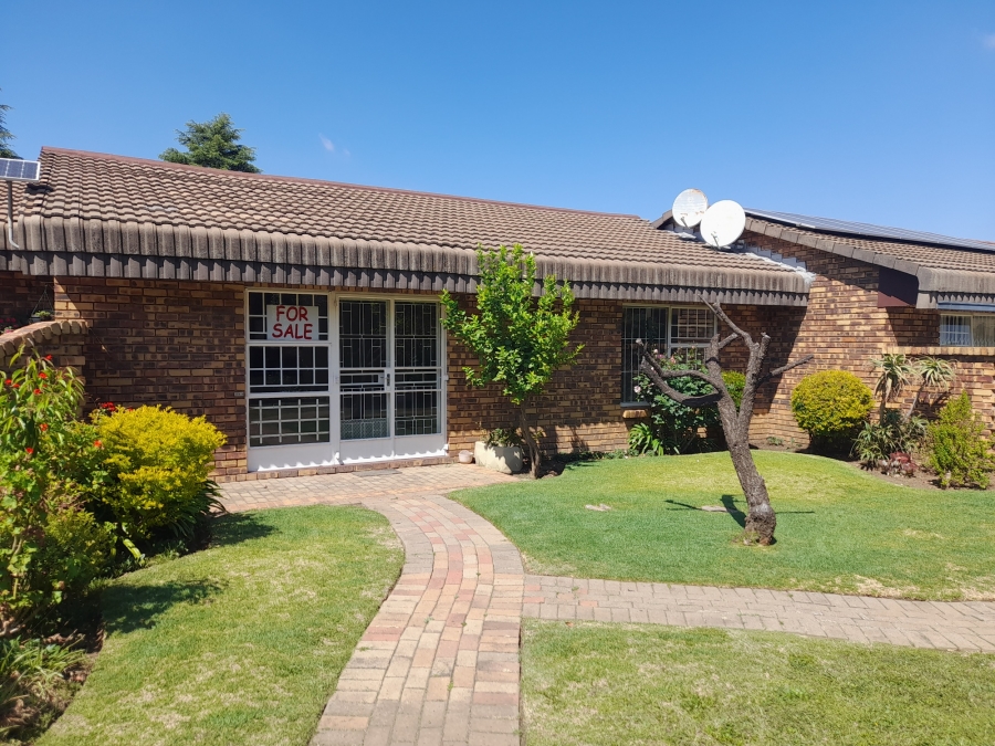 2 Bedroom Property for Sale in Norton Park Gauteng