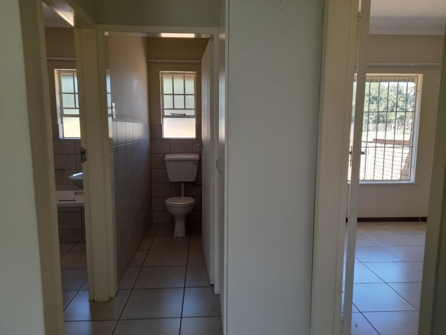 2 Bedroom Property for Sale in Norton Park Gauteng