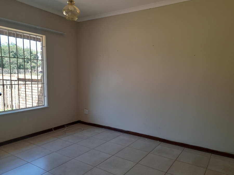 2 Bedroom Property for Sale in Norton Park Gauteng