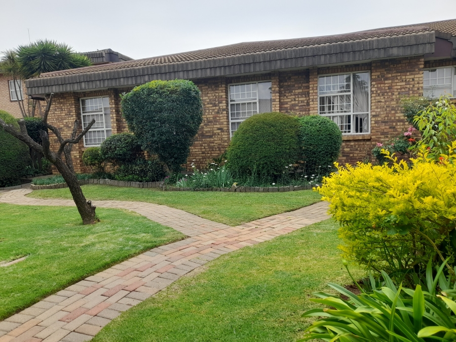 2 Bedroom Property for Sale in Norton Park Gauteng