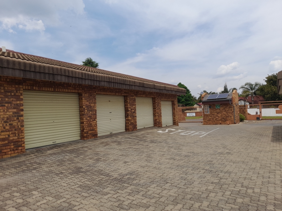 2 Bedroom Property for Sale in Norton Park Gauteng