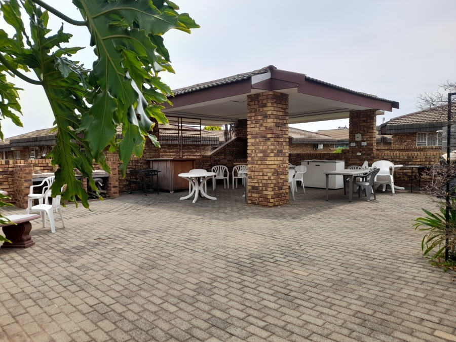 2 Bedroom Property for Sale in Norton Park Gauteng