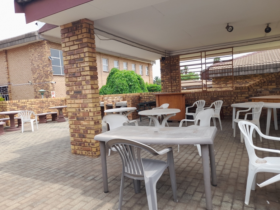 2 Bedroom Property for Sale in Norton Park Gauteng