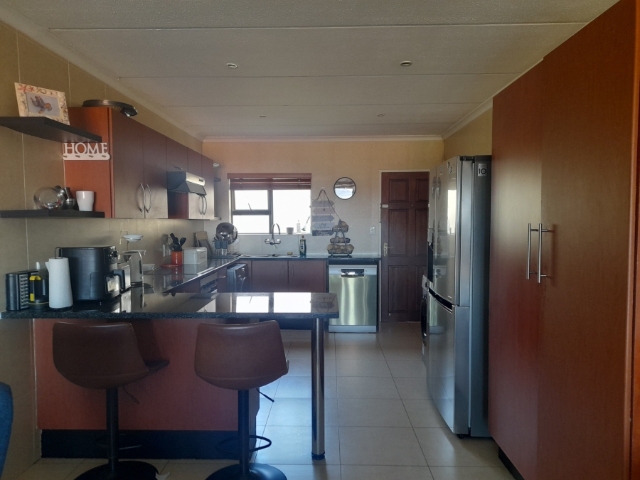 3 Bedroom Property for Sale in Bassonia Rock Gauteng